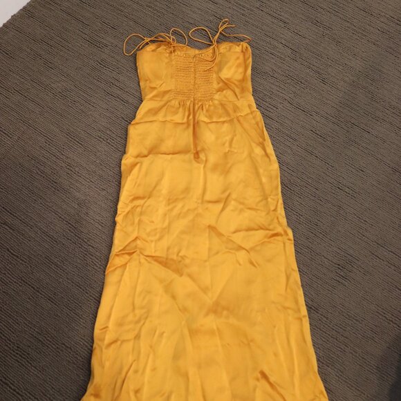 REFORMATION Marguerite Silk Dress - Size 4 in Canteloupe - Picture 9 of 11